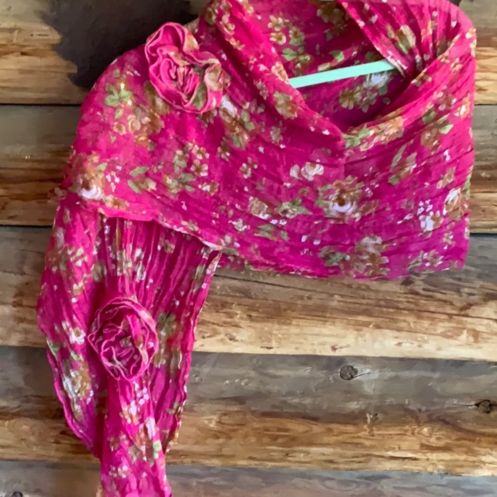 Rosette Pink scarf 64x20 with rosettes
